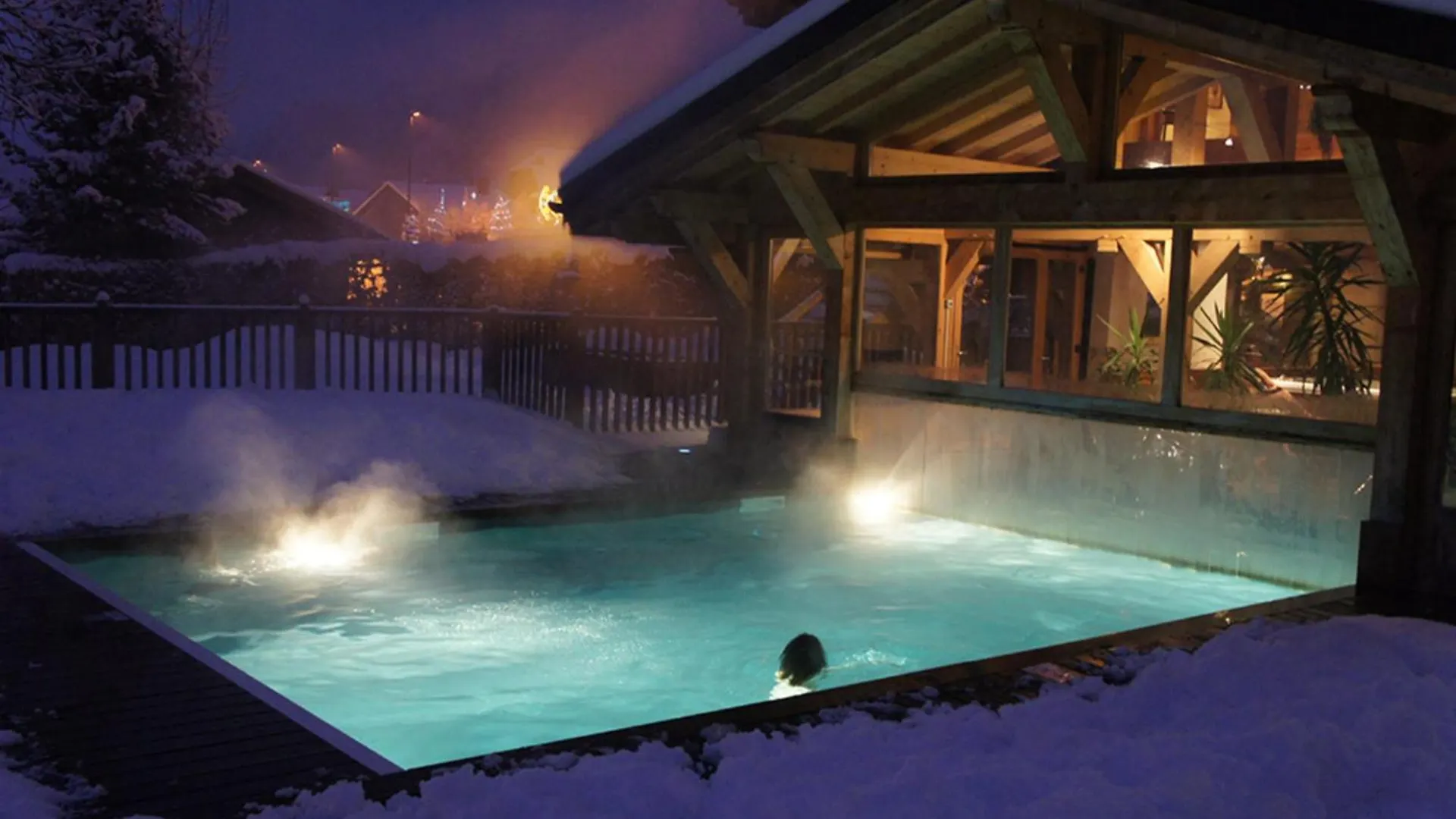 Le Morillon - Piscine Et Spa 0*,  France